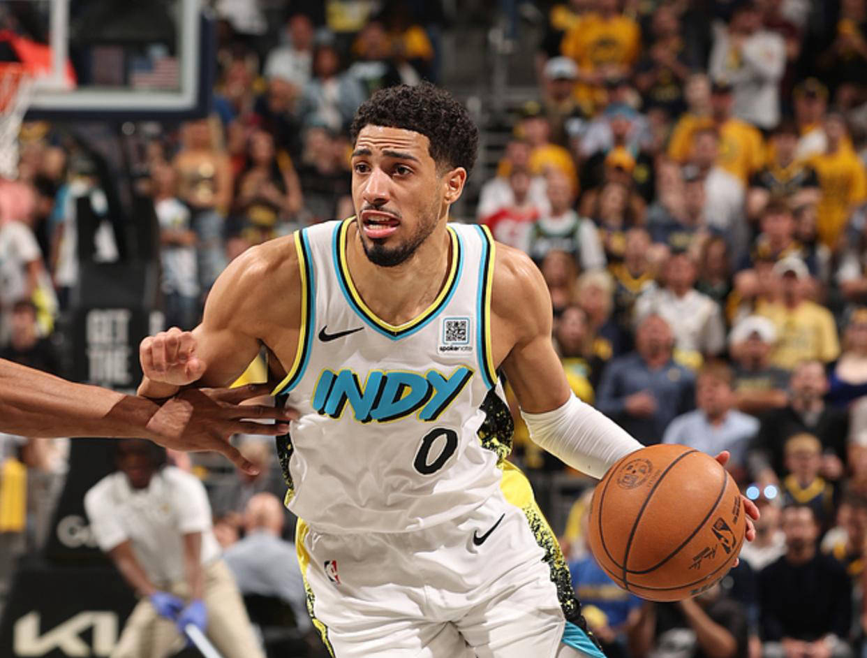 西亚卡姆连续二十场比赛得分超过爆冷，C9不断突破！比赛高潮迭起的简单介绍