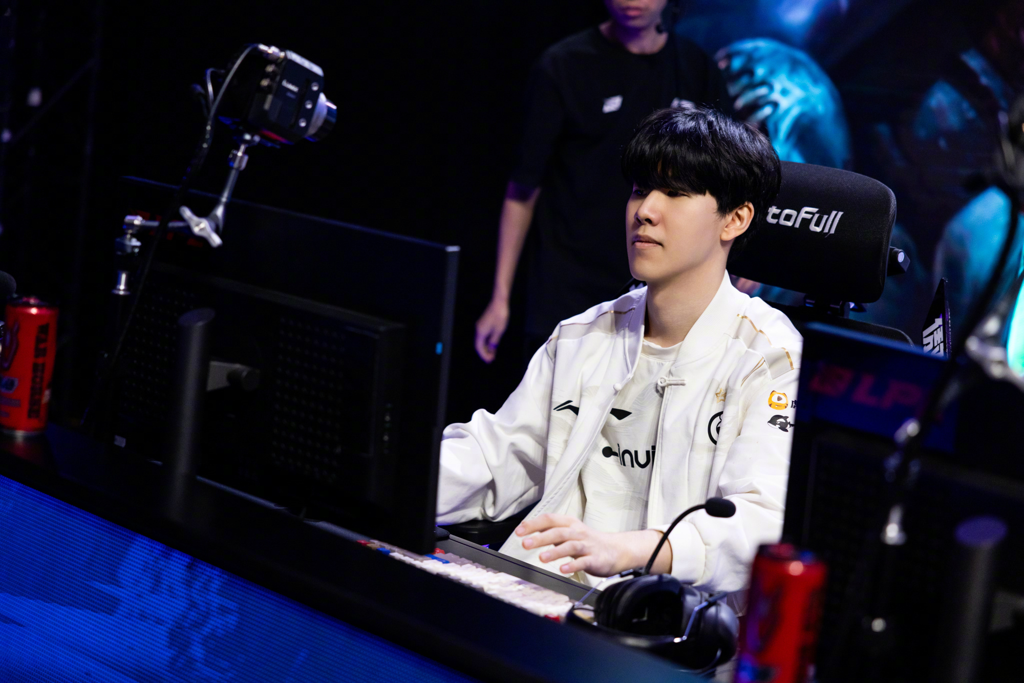 海星体育-包含Scout在TES比赛中绝杀，爆冷引发热议！的词条