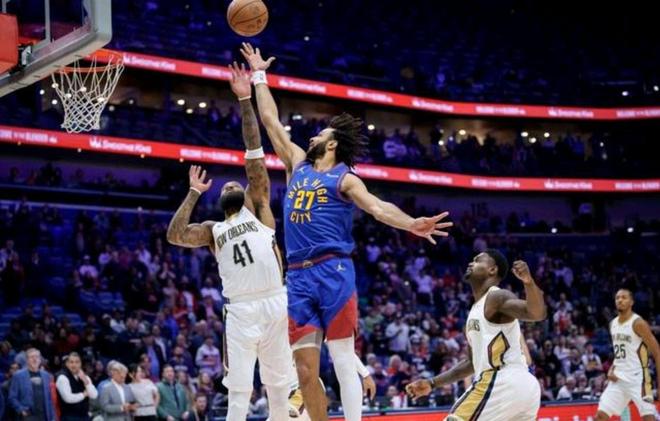 海星直播-穆雷回归赛场，战术调整首场状态亮眼，西班牙队观众沸腾！的简单介绍